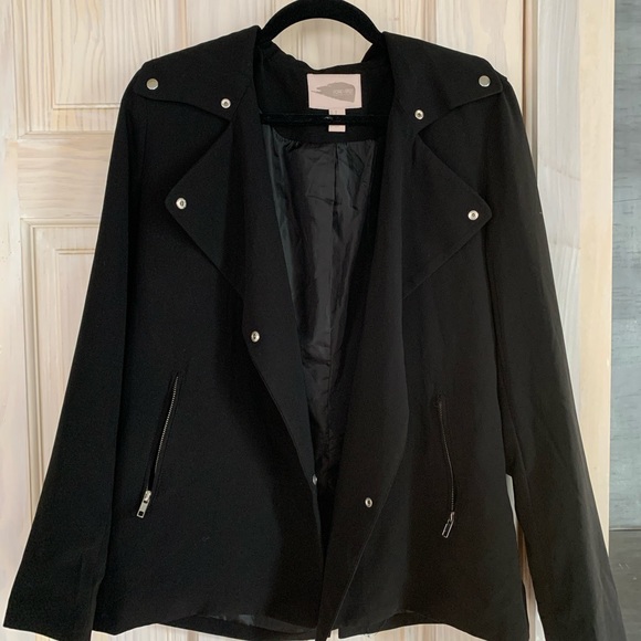Black jacket - Picture 1 of 3